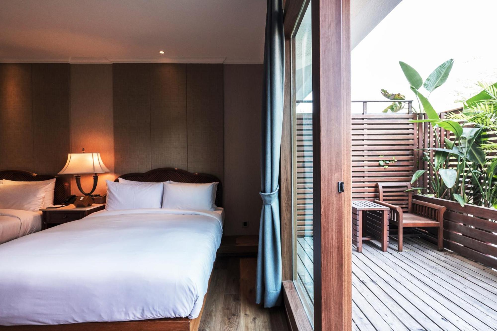 Sunset Beach Resort Kaohsiung Bagian luar foto