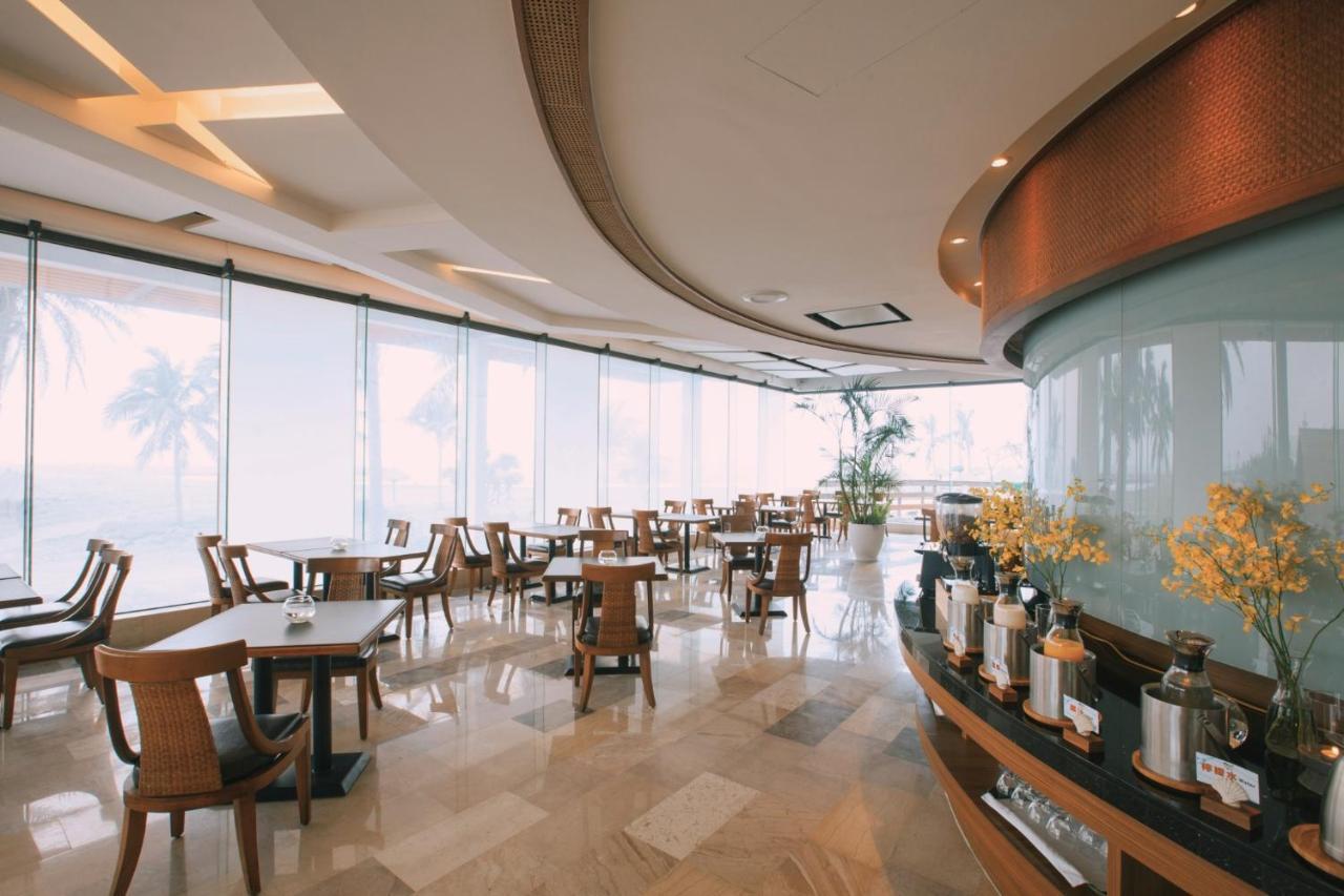 Sunset Beach Resort Kaohsiung Bagian luar foto